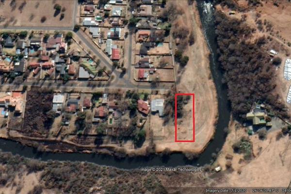 This prime stand is one of the last vacant stands on the banks of the Klipriver in Rothdene.
This stand had a very good view of the ...