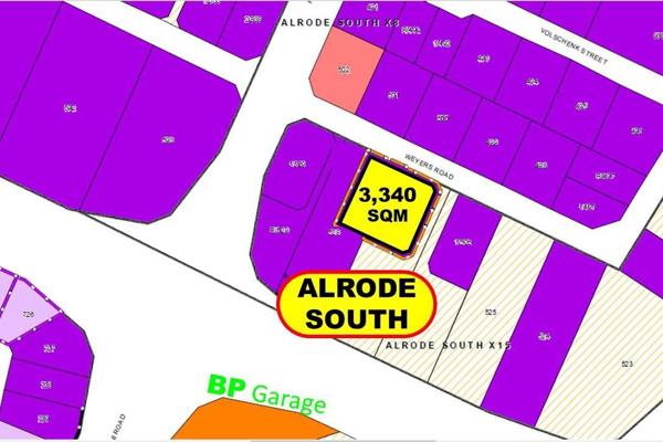 Visible from Kliprivier Dr, Opposite BP Garage  
Level Vacant land walled, accessible ...