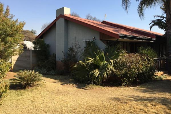 This great investment property is situated on Stormvoel Road in East Lynne in the Moot of Pretoria
The home is great for a family just ...