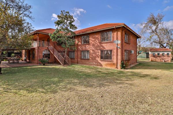 Twenty-one hectares situated inside the gated area of Dinokeng, but outside the Big Five ...