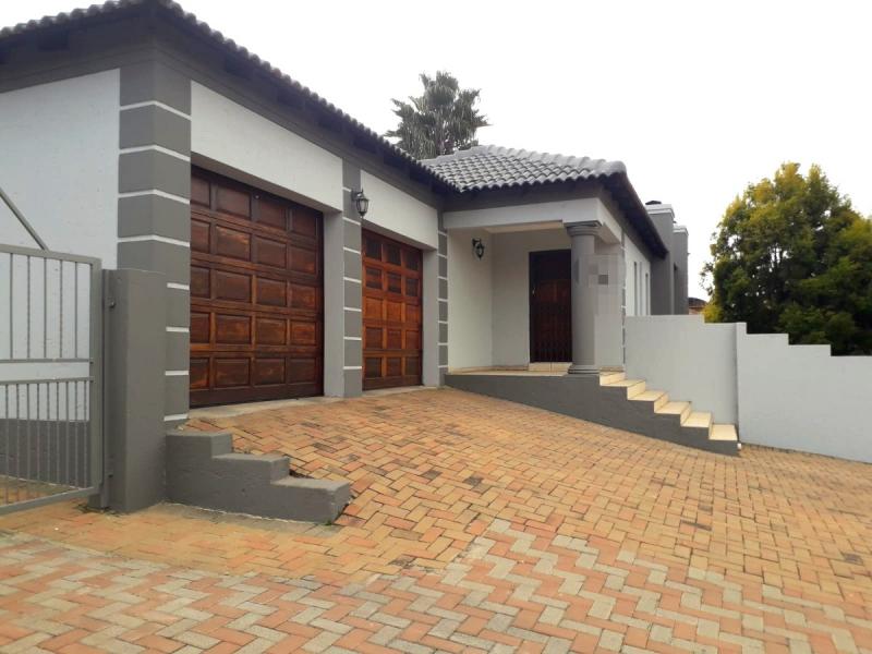 Thatchfield Glen Property Property and houses to rent in Thatchfield