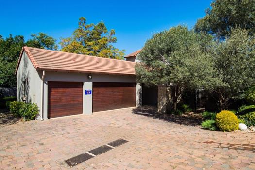 4 Bedroom House for sale in Waterkloof Ridge