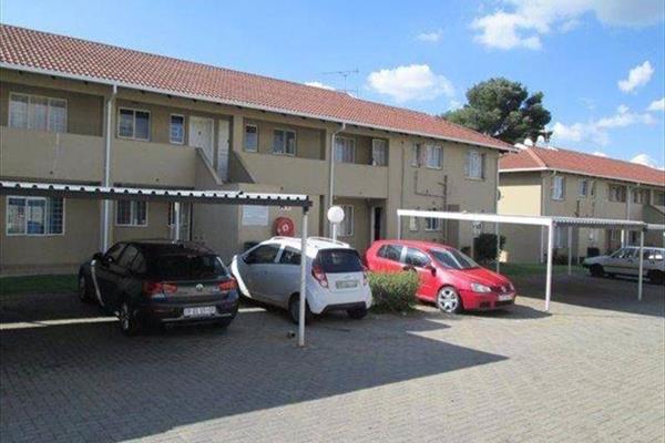 Take the landlord off your payroll.

This groundfloor townhouse is situated in the very popular Glen Marais and offers the ...