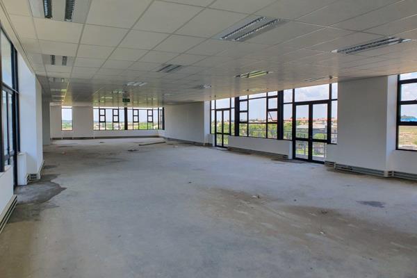 This office space offers not only 2678m&#178; of floor space but includes the following ...