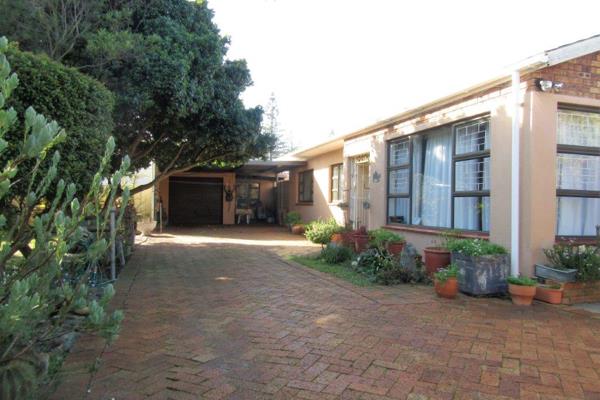 This lovely home is located on the quiet part of Fish Hoek, below the hospital and ...