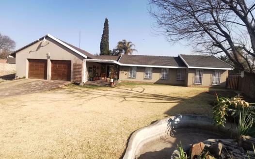 Houses for sale in Brakpan : Brakpan Property : Property24.com