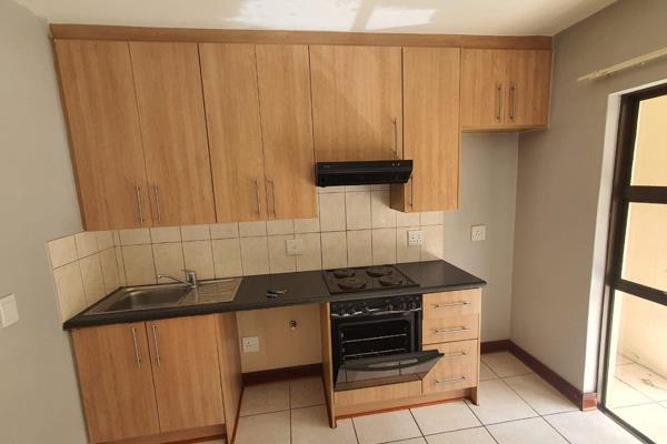 This one bedroom flat is situated in Heidelberg Central close to many important facilities and services such as schools, a gym ...