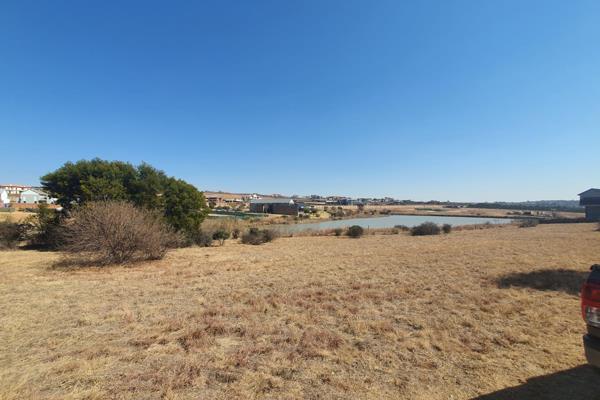 Immaculate Stand

This breathtaking piece of property is one of the last stands of its size in the sought after Hills Game Reserve ...