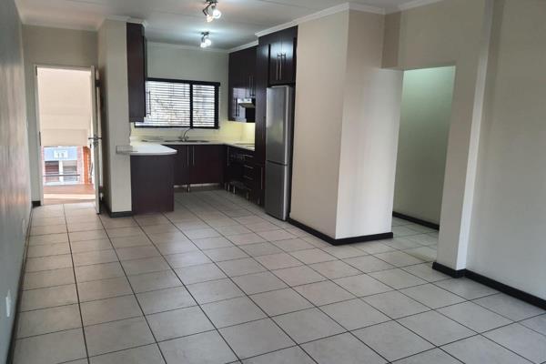 Upmarket, Modern, Secure Spacious two bedroom 2 Bathroom Garden Apartment. Top-grade ...