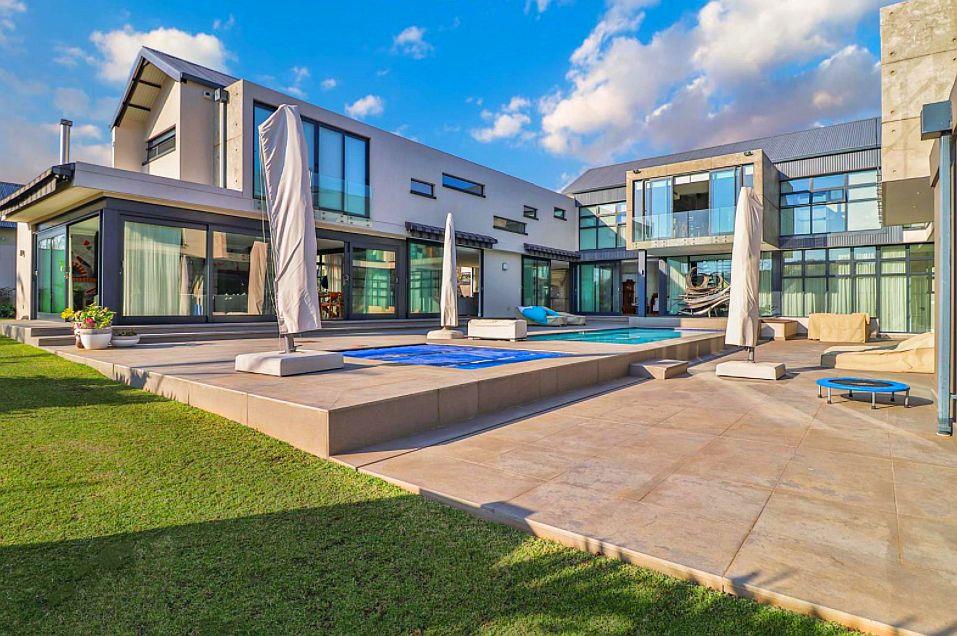 4 outstanding modern mansions for large families - Market News, News