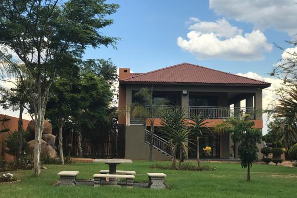 An exclusive private lodge built on 4.3 hectares of land in Makumeke, close to Nandoni ...