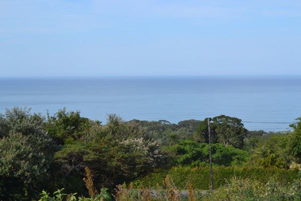 Build your dream home on this lovely corner plot &amp; enjoy the spectacular sea view.

Cintsa East, a village to call home, with ...