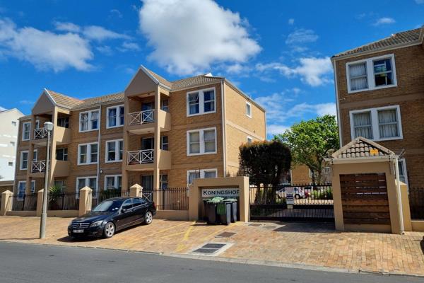 This apartment in the lovely Koningshof complex, offers two bedrooms, open plan living ...