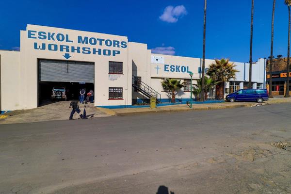 This Commercial property in Ficksburg has great potential.

Big Commercial Property can be used as shops, mall or to be rented out. ...