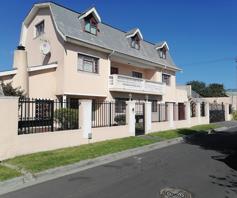 House for sale in Surrey Estate