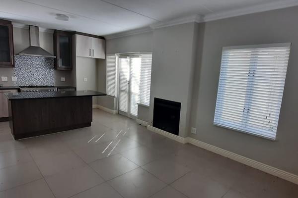 EXCLUSIVE WINELANDS LIVING  l 3 BEDROOM HOUSE TO RENT IN VILLAGE WALK

This beautiful 3 bedroom house is situated in a private ...