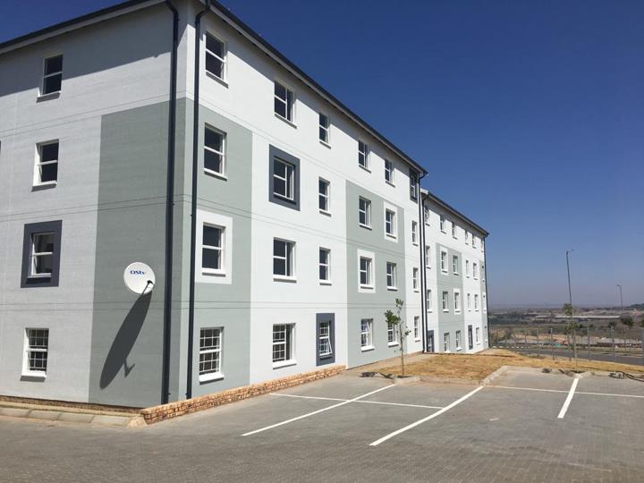 2 Bedroom Apartment / flat to rent in Riverside View - Tamboti, 16 ...