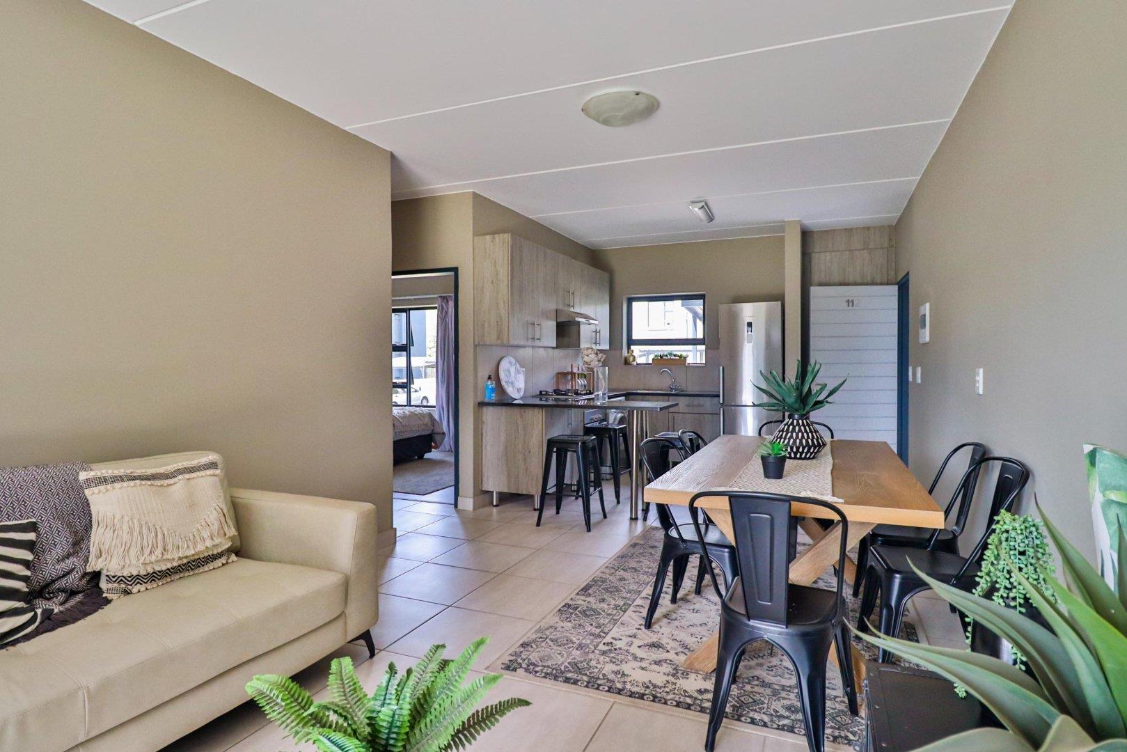 2 Bedroom Apartment / flat for sale in Glen Austin AH P24112855852