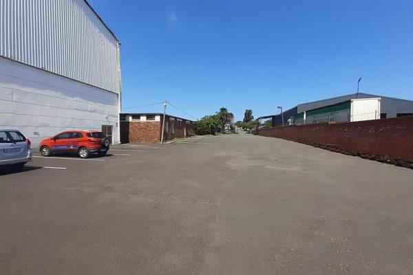 Kopp Commercial is pleased to offer this industrial property to let in Jacobs.
- 4400m2 Warehouse
- Approximately 1000m2 Yard
- Super ...