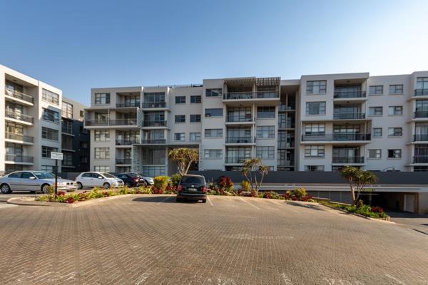 Modern unit situated in The Point, Bedfordview.
2 bedrooms, 2 bathrooms.
Modern kitchen, open plan living.
Prepaid Electricity ...