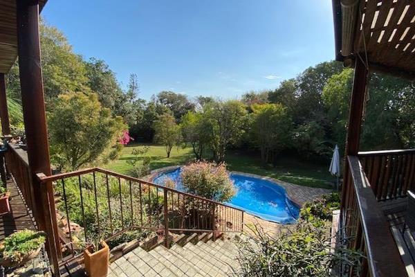 Lovely, spacious 3 bedroom home is set in a beautiful garden available for rental from 1 ...