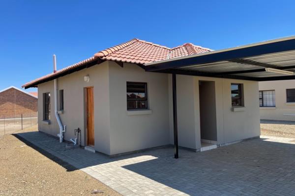 Stunning Newly Built House in Hillside View Development, House Consists of Two Bedrooms with built Cupboards, Bathroom, Lounge, Kitchen with built Cupboards&amp;Stove, Carport.
Choose from Plastered to Faca brick