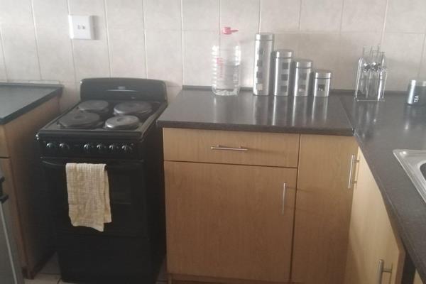 We are proud to present you this flat situated in Pretoria North 

This property is well situated near fuel stations, schools, and ...