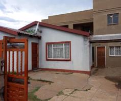 House for sale in Mohlakeng