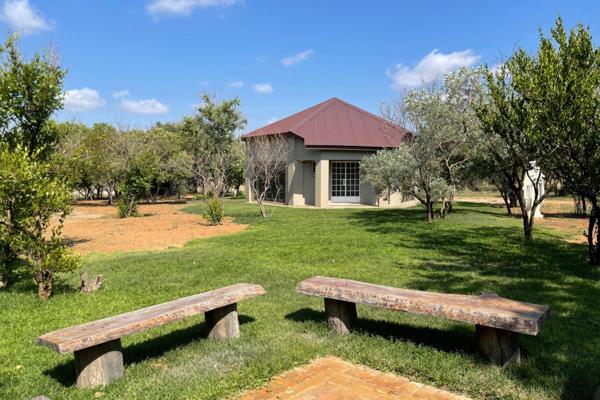 This charming Game Lodge is set on 22 hectares of unspoilt bushveld and located in the Leeuwgedacht private conservancy. The ...