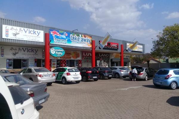 SHOPPING STRIP MALL FOR SALE ON MERCURY STREET IN FARRARMERE
Having a fantastic location ...