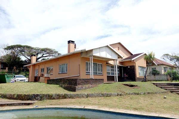 Situated in the heart of Port Shepstone, this property has loads of space and potential. The main house has a combination of wood and ...