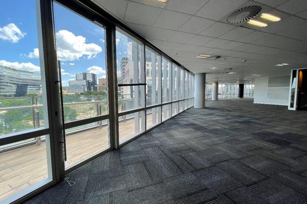 This 984 sqm office space is located on the 1st floor of 102 Rivonia, Eris Tower, in ...