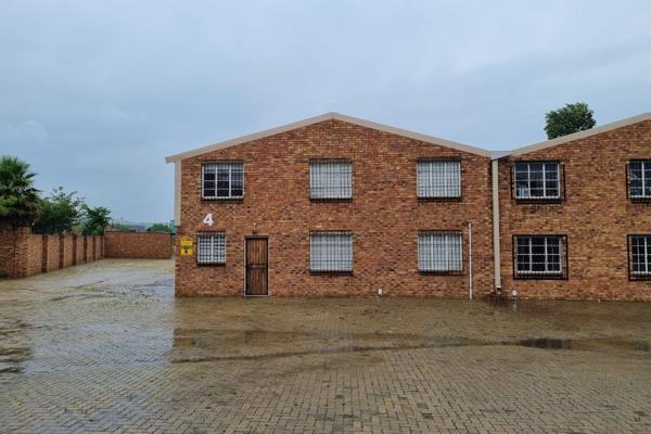 265m2 Modern Mini factory space is available to Let with some yard.. It is situated in a very secure park. There is a very high sliding ...