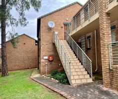 Apartment / Flat for sale in Die Hoewes