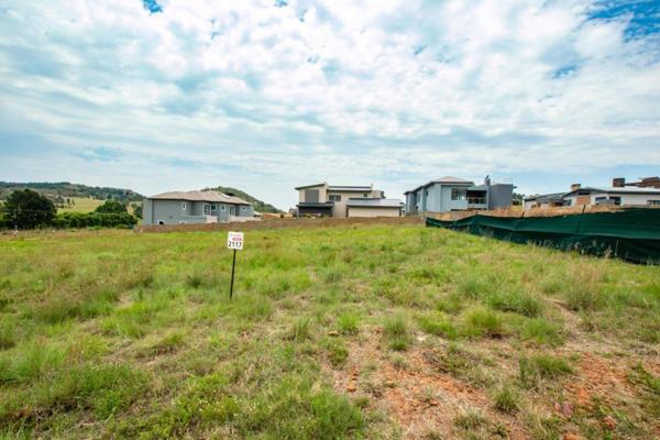 Well Positioned vacant land, boasting an abundant 844sqm.s 

Come and build your dream home now, approved building plans are an option ...