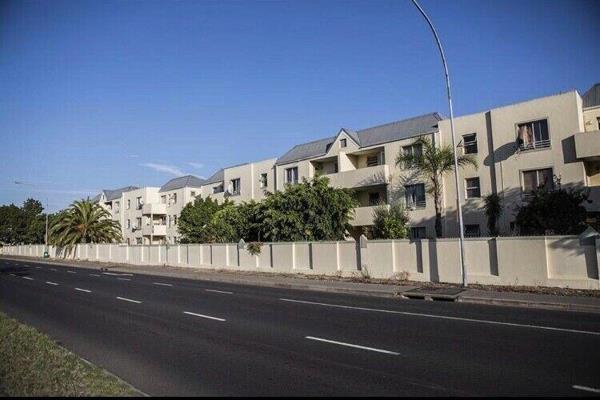 Pennylane Complex is situated in HO De Villiers Street, Brackenfell. This beautiful flat is walking distance to Brackenfell High - and ...