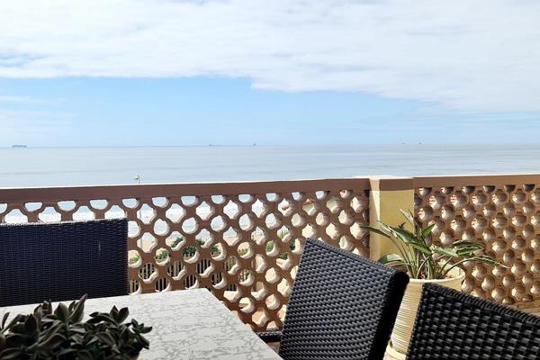 Price WAS R 3 750 000 NOW R 3 250 000

Large 203 Square Meter Beachfront Double Storey with outstanding Sea Views and Tandem ...