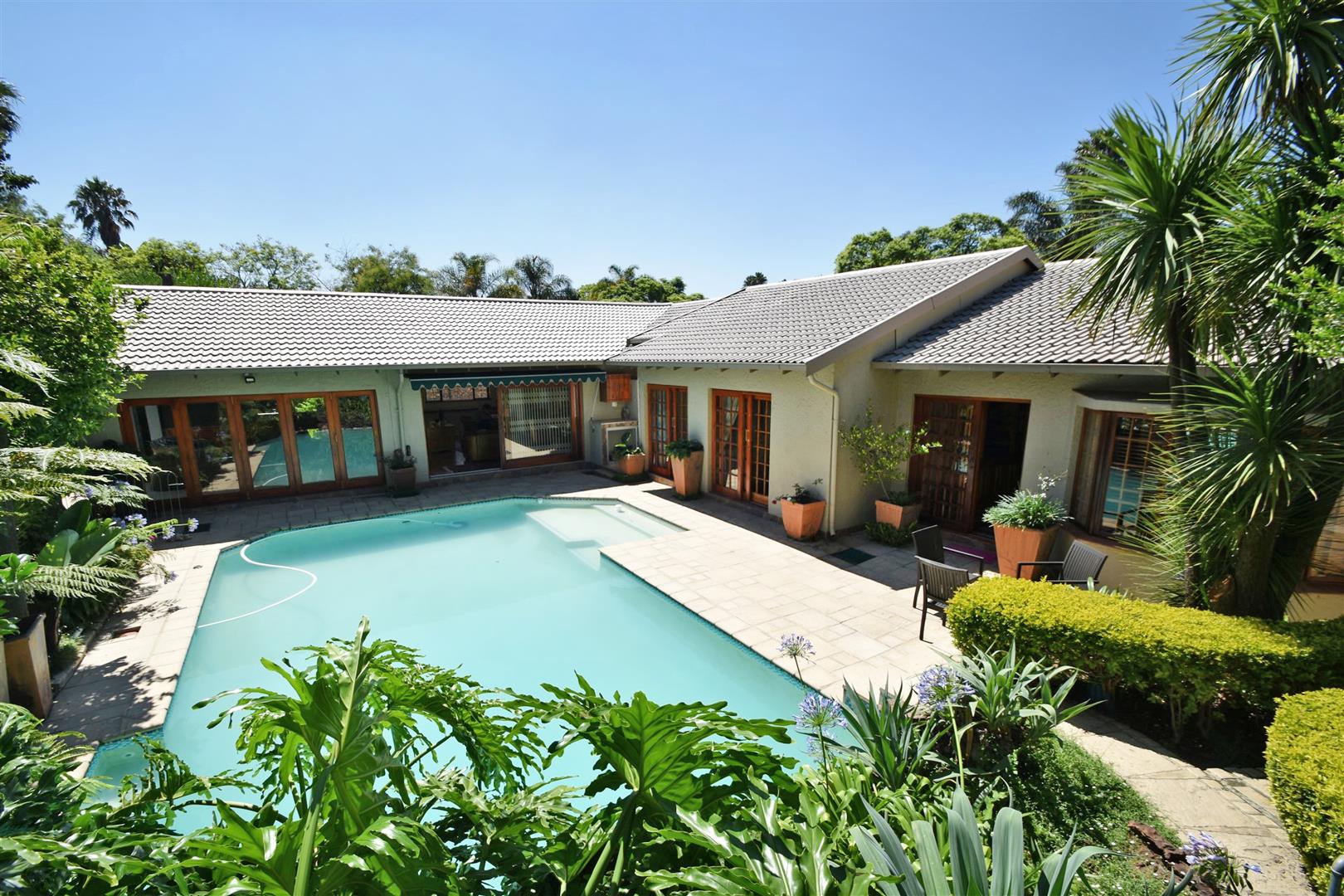 4 Bedroom House for sale in Sandown P24111074749