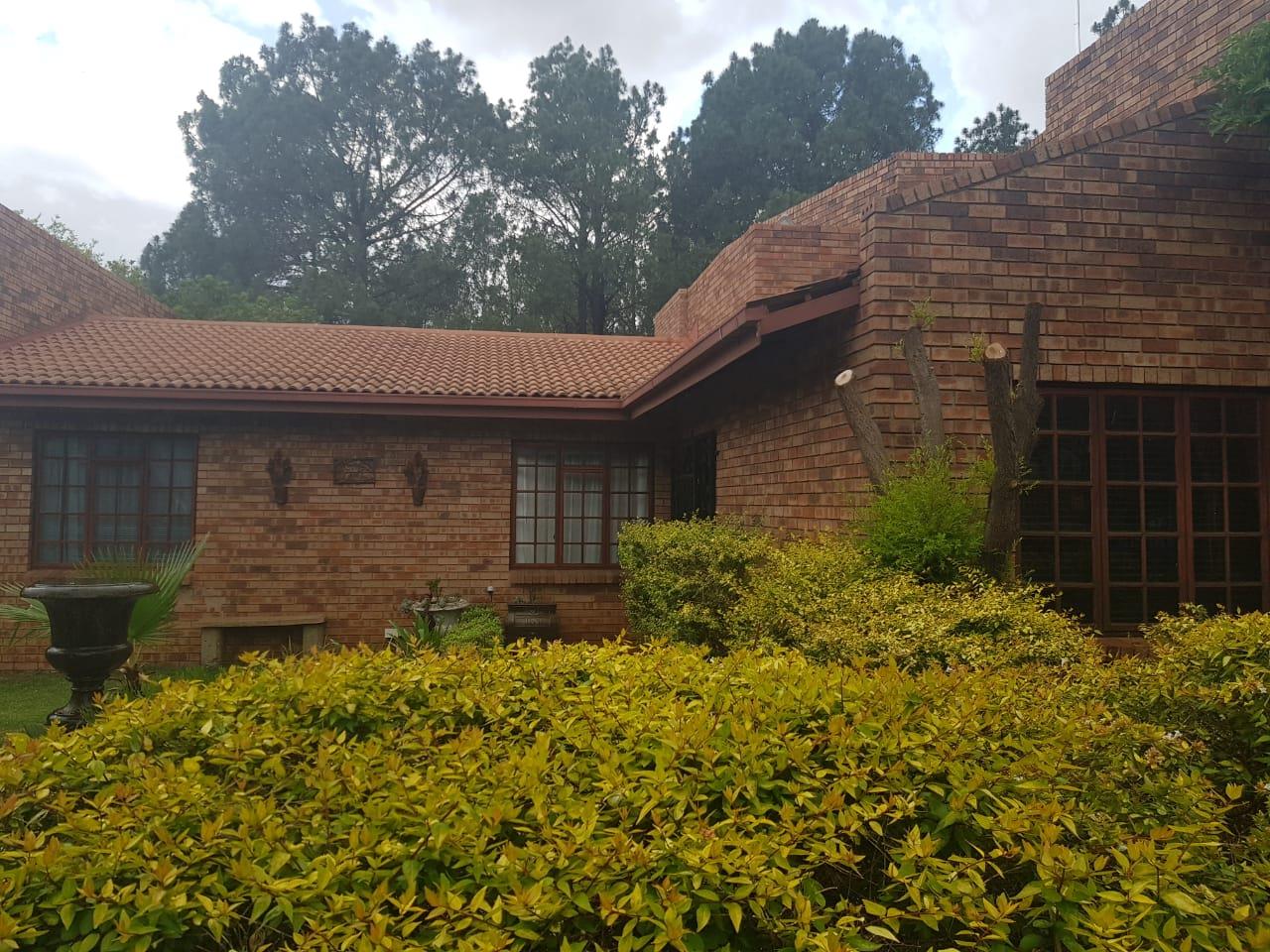 4 Bedroom House For Sale In Vanderbijlpark SE 4 - P24-110879024