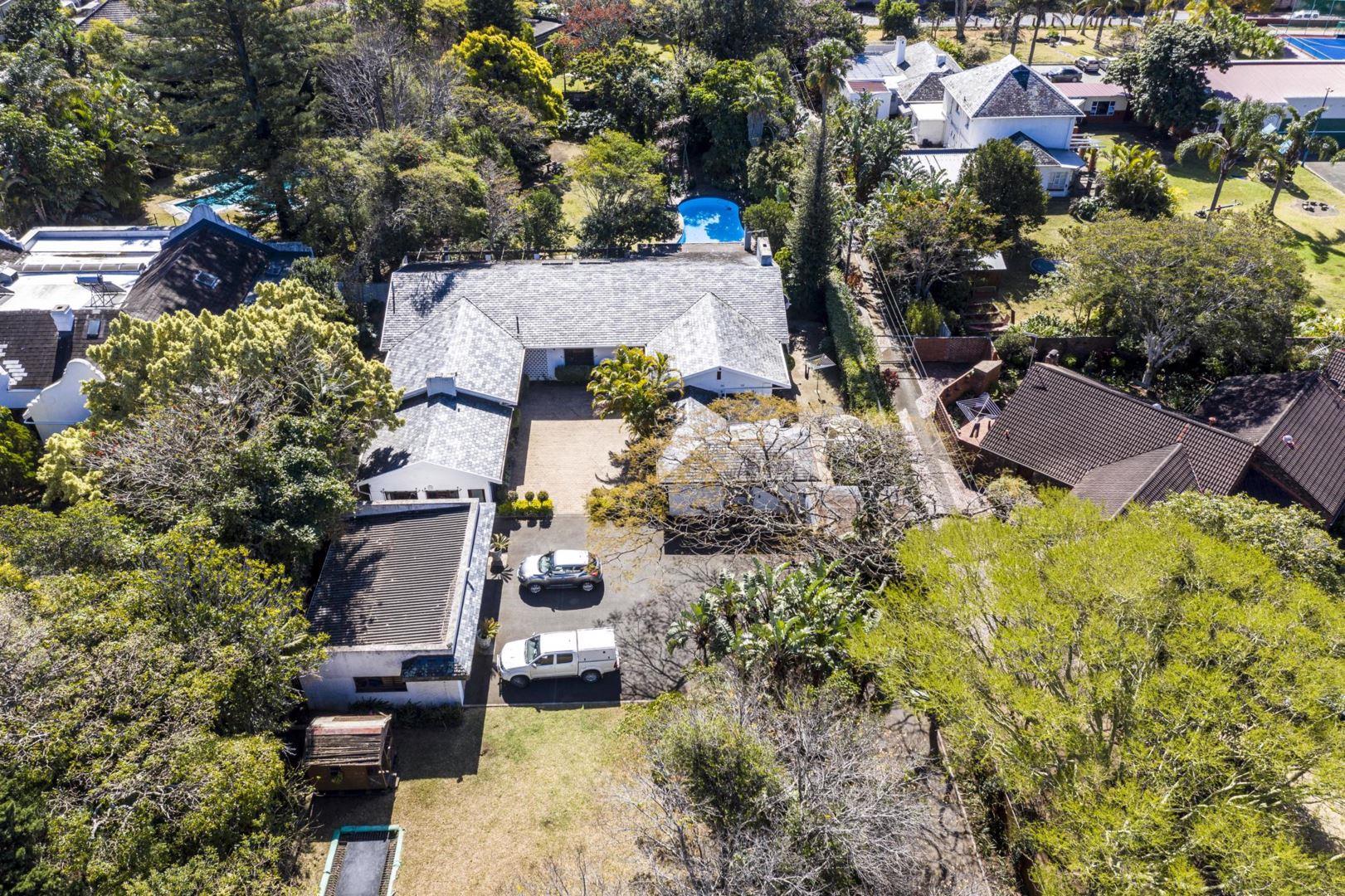 4 Bedroom House for sale in Vincent P24113117536