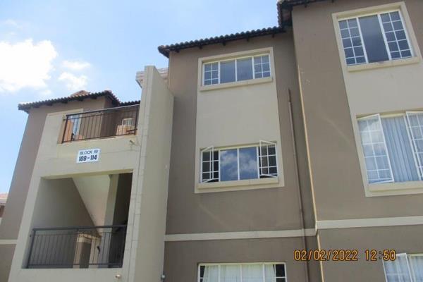 Upstairs townhouse in Meredale

This townhouse offers a 2 bedroom, open plan kitchen and lounge, full family bathroom

1 x Carport and ...