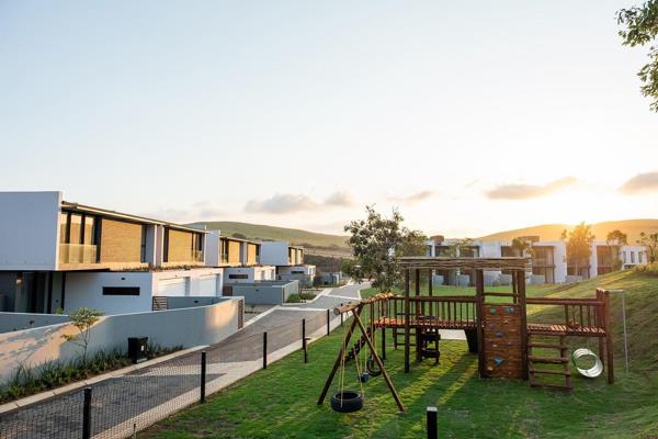 Reside in South Africa&#39;s top 5 most affluent suburbs, as voted for their exclusivity and prestige.

This two-bed townhouse is ...