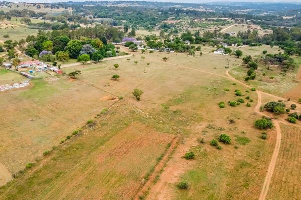 8 portions of adjoining land totaling 29 HA  situated in the Mogale City Spatial Development Zone, 2011.   

Easy access onto the N14 ...