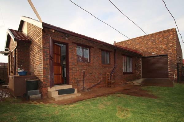 Vosloorus Ext 2 Property : Property and houses for sale in Vosloorus ...