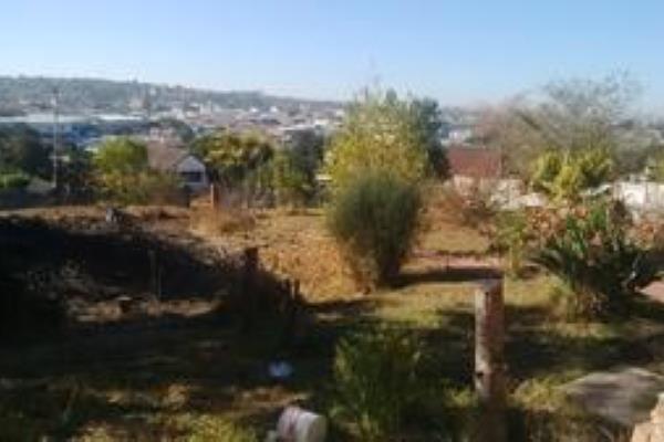 We are happy to present vacant land to the market.
The plot is 1032 sqare meters in size.
It is lies in a lovely school in an ...