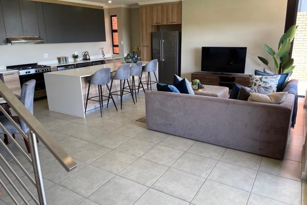 3 Bedrooms
2 Bathrooms
Guest toilet
Kitchen
Dinning area
Open plan living area
Under cover braai area
Decent size of garden over ...