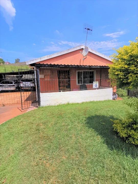 2 Bedroom House for sale in Copesville - P24-110986651