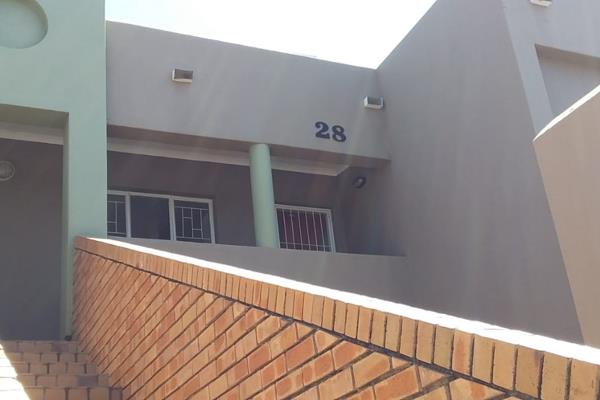 Apartment to rent in Fauna Park, Polokwane 

Available 1 January 2024 for occupation. 

This unit is on the top floor. 2 Bedrooms and 2 ...