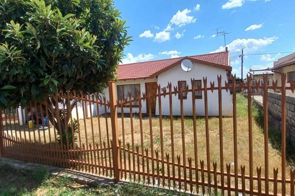 This house is situated at the Heart of H Section in Botshabelo. It is very specious and still has enough space for expansion. It has 3 ...