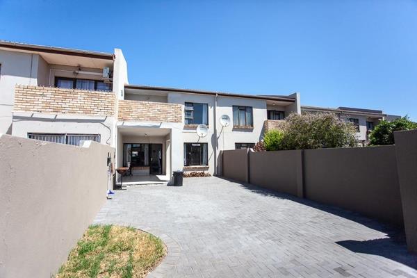 Bluewater Bay, Port Elizabeth Property : Townhouses for sale in ...